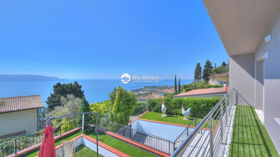 Villa for sale in Toscolano