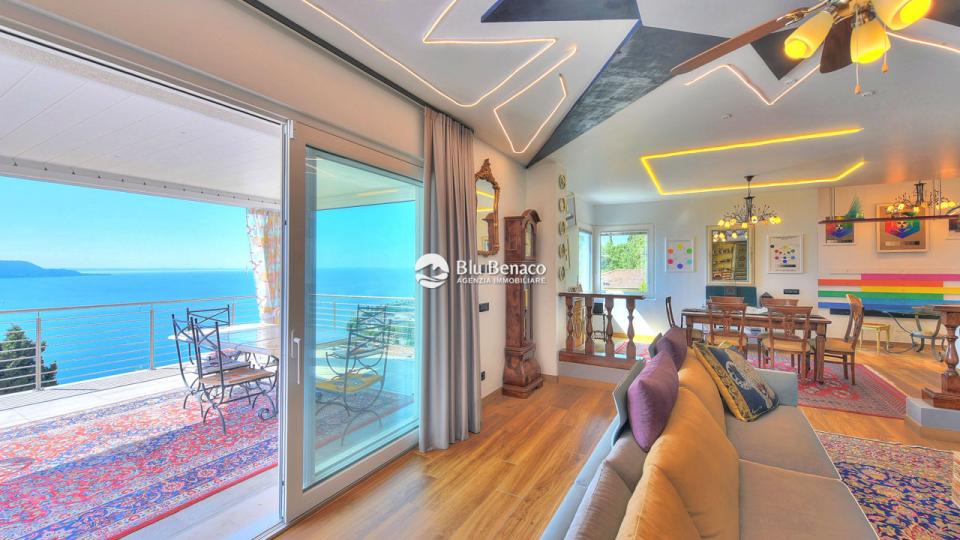 Villa for sale in Toscolano