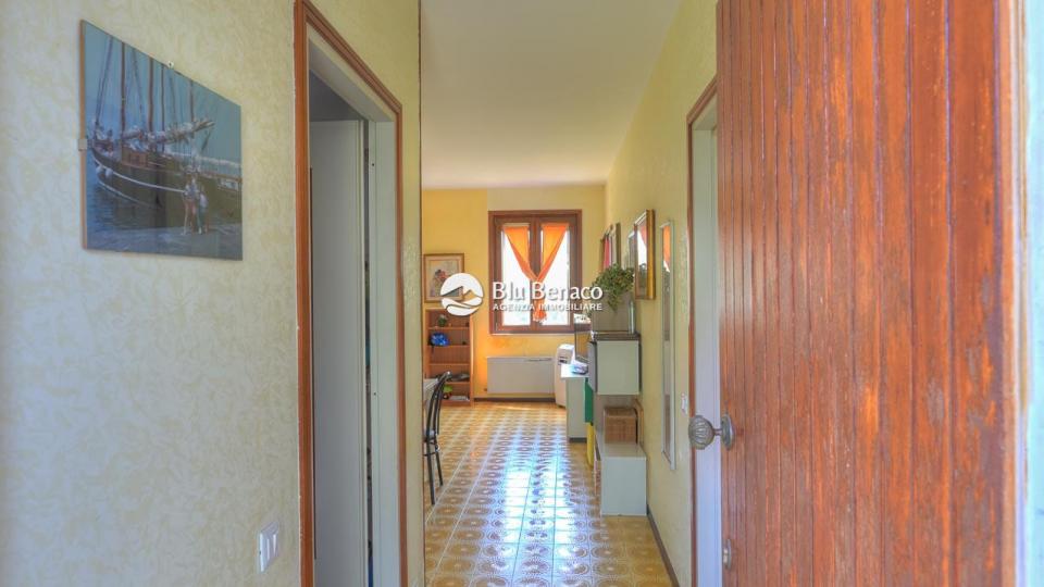 Three-room apartment for sale in Toscolano