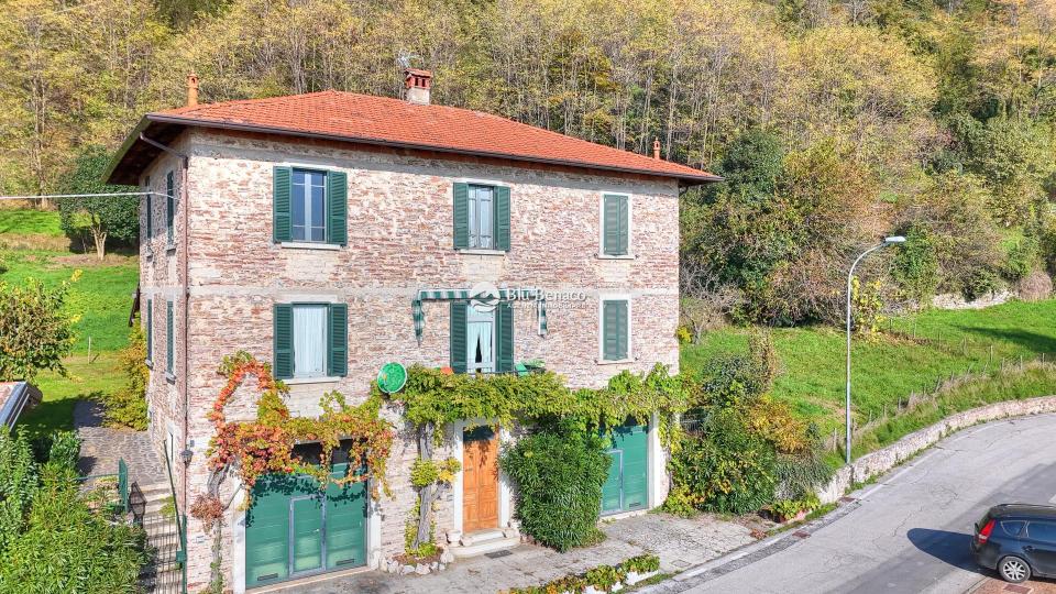 Villa mit herrlichem Seeblick in Liano