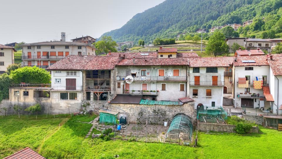 Immobilien in Capovalle zu verkaufen