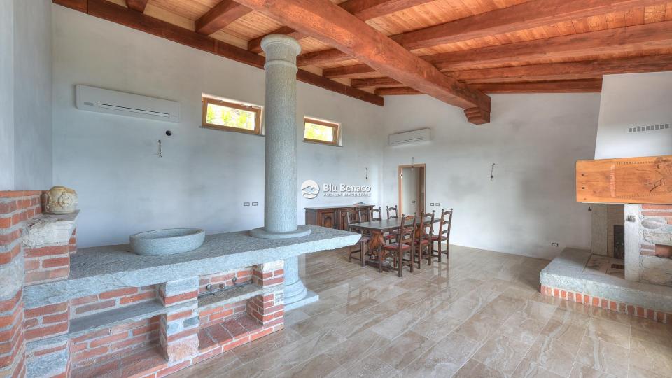 Unmissable property for sale in Toscolano