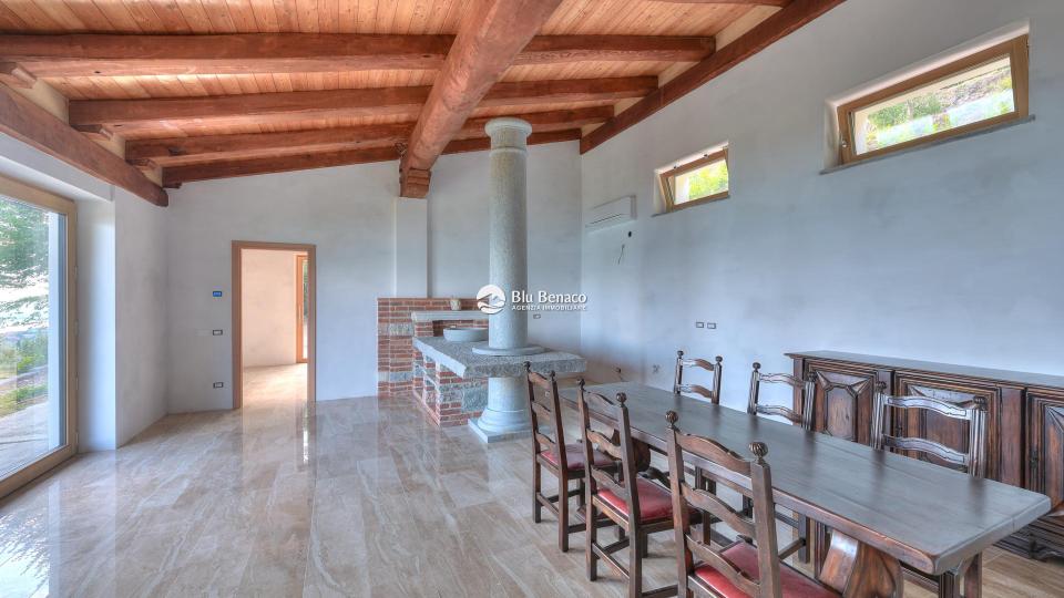 Unmissable property for sale in Toscolano