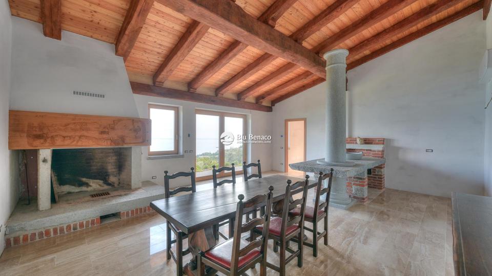 Unmissable property for sale in Toscolano