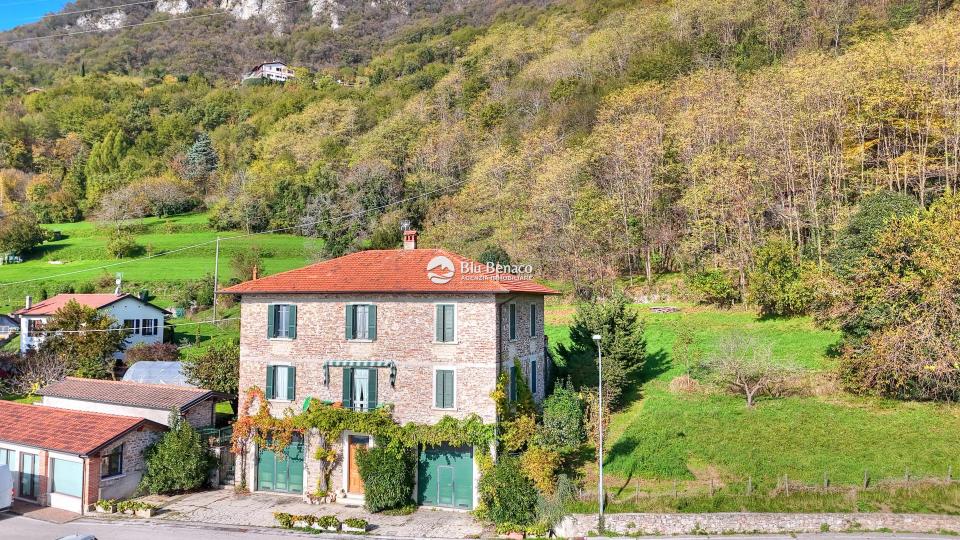 Villa mit herrlichem Seeblick in Liano