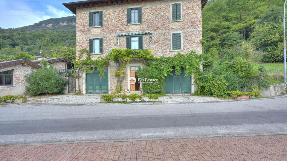 Villa mit herrlichem Seeblick in Liano