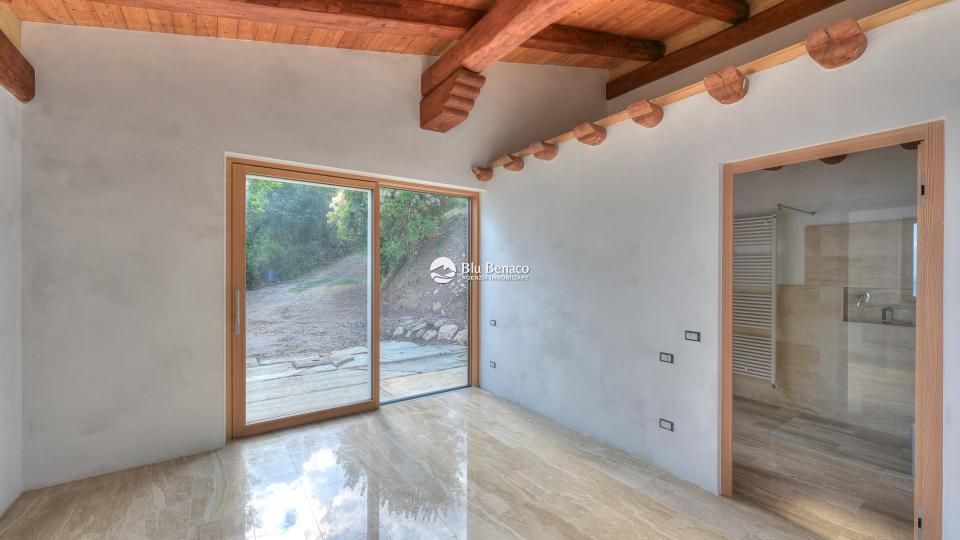 Unmissable property for sale in Toscolano