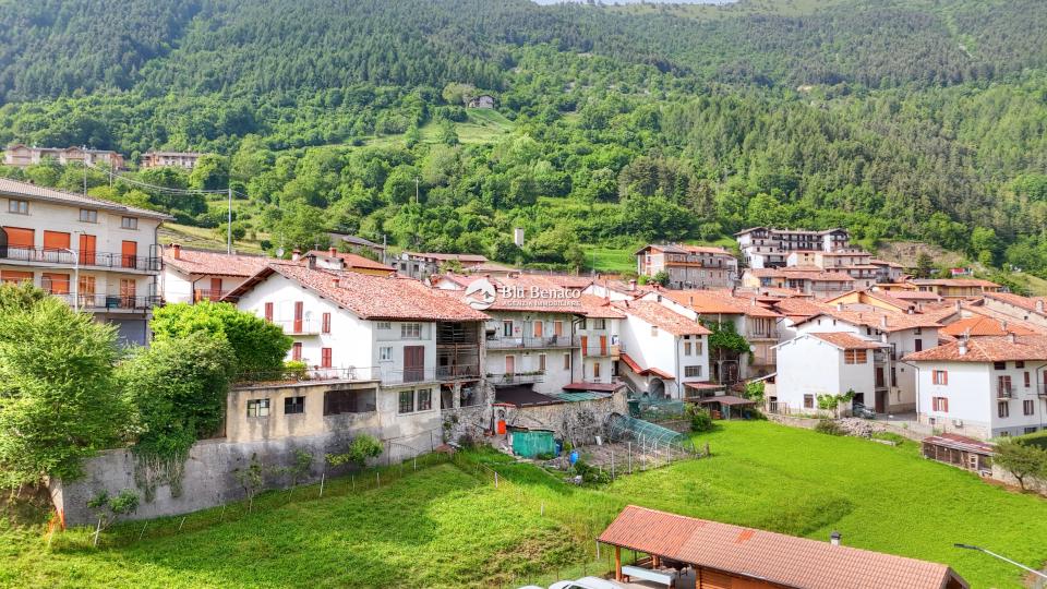 Proprietà in vendita a Capovalle