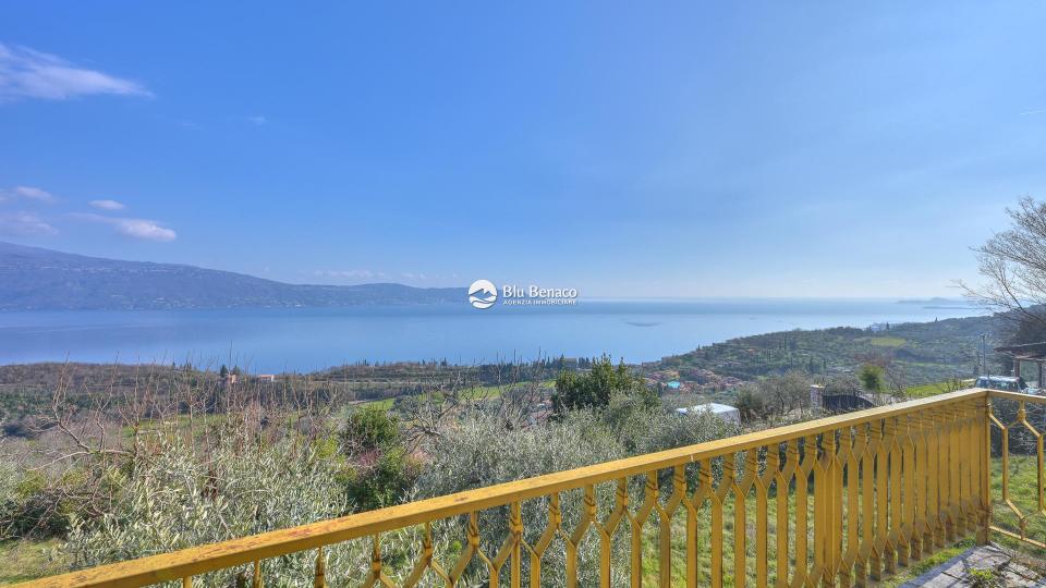 Detached villa for sale in Cabiana