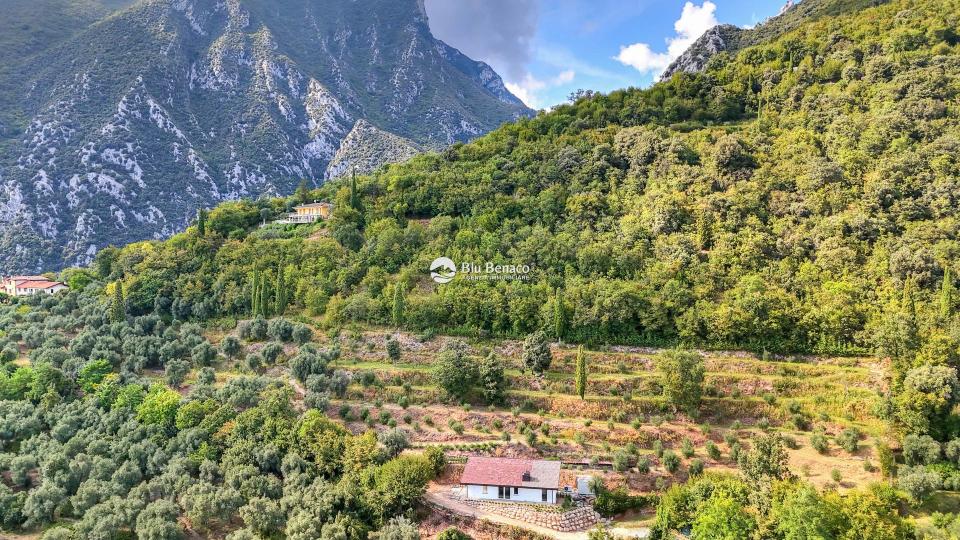 Unmissable property for sale in Toscolano