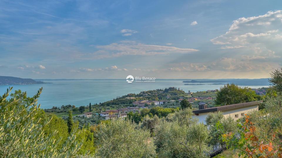 Unmissable property for sale in Toscolano