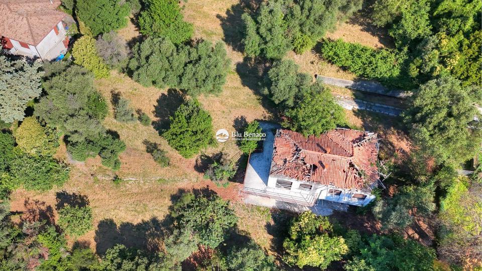 Proprietà indipendente con stupenda vista lago