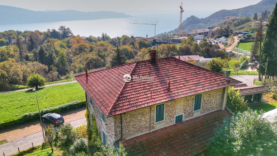 Villa mit herrlichem Seeblick in Liano