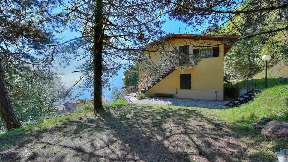 Villa con meravigliosa vista lago a Tignale