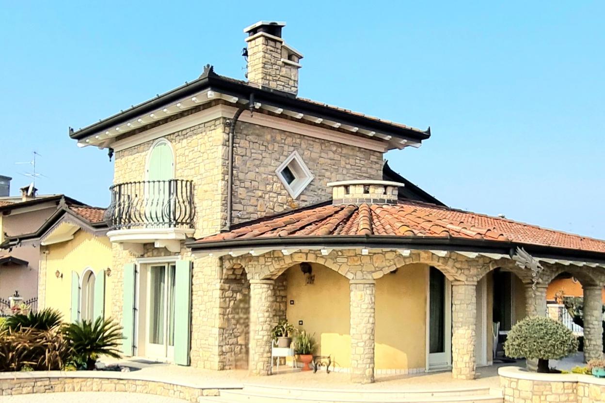 Villa Lucia in vendita