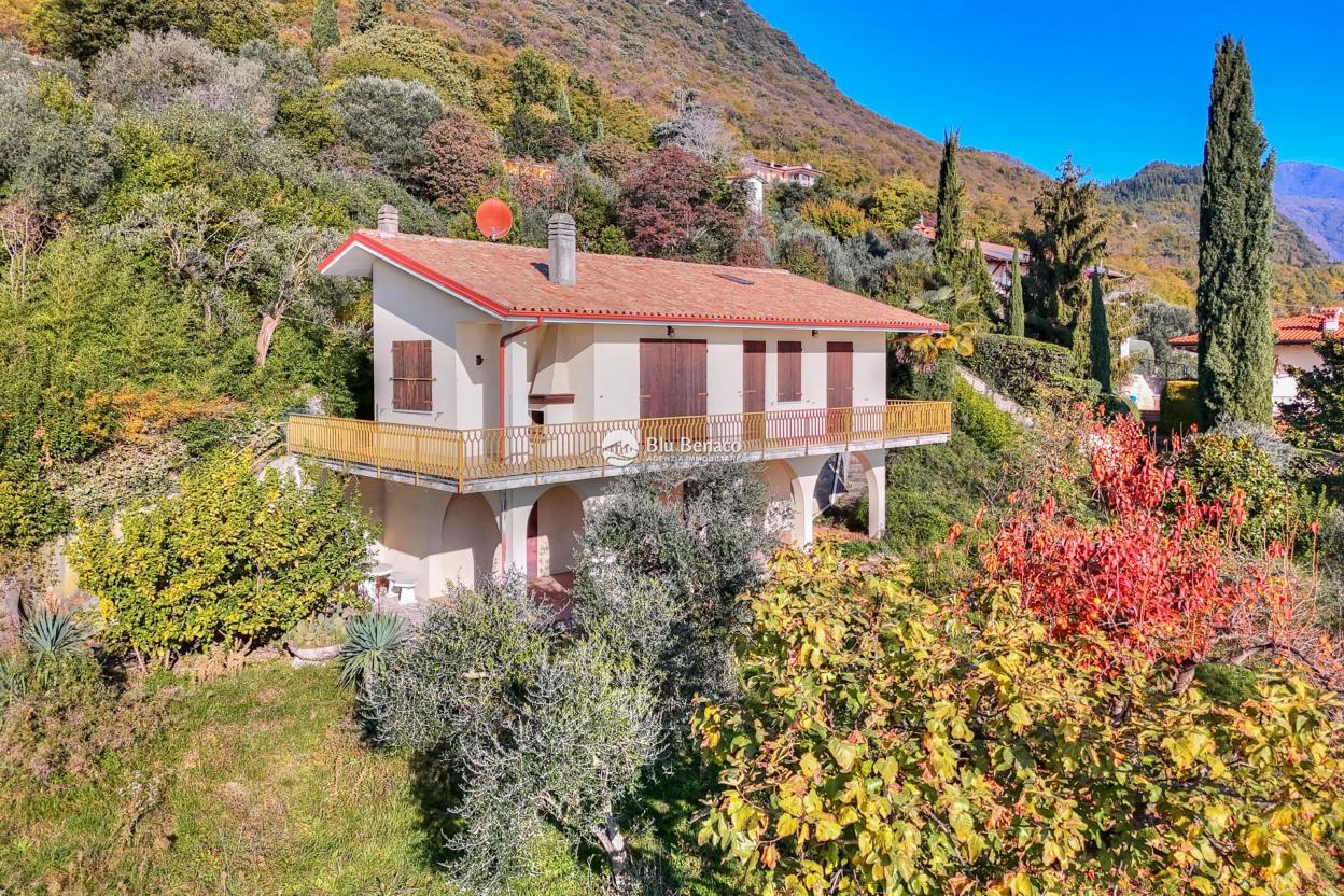 Detached villa for sale in Cabiana