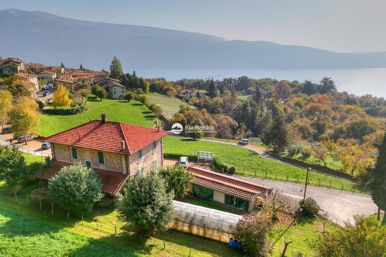 Villa mit herrlichem Seeblick in Liano