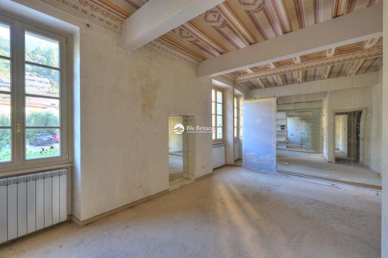 Delightful one-bedroom apartment for sale in Toscolano