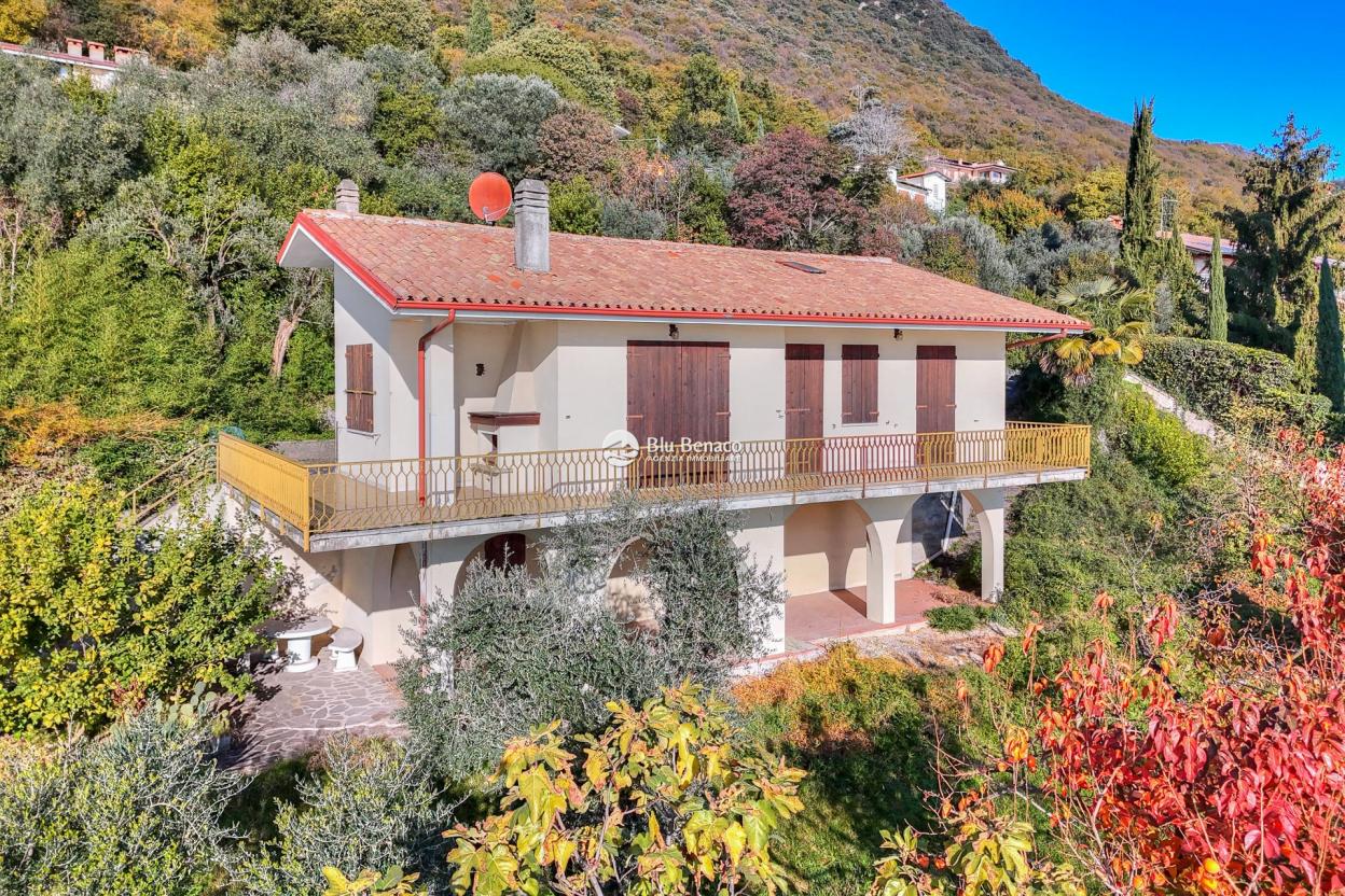 Detached villa for sale in Cabiana