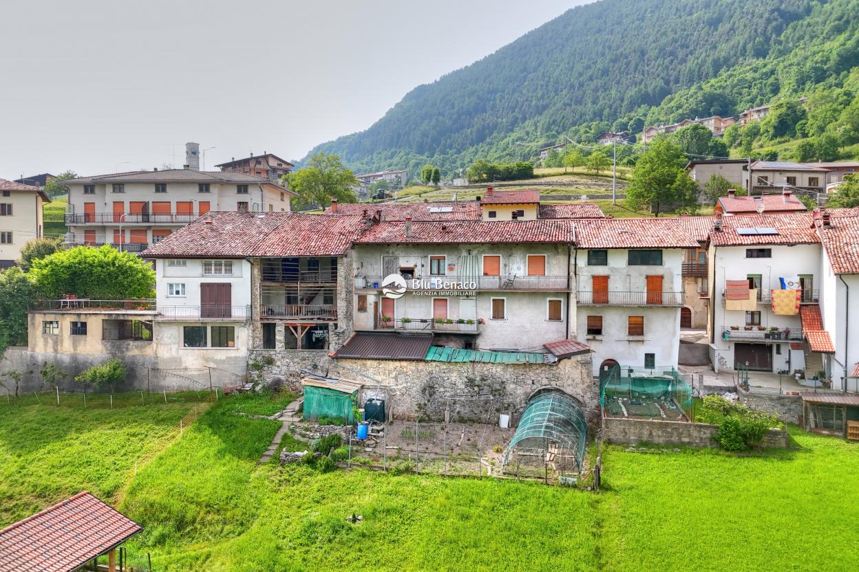 Proprietà in vendita a Capovalle