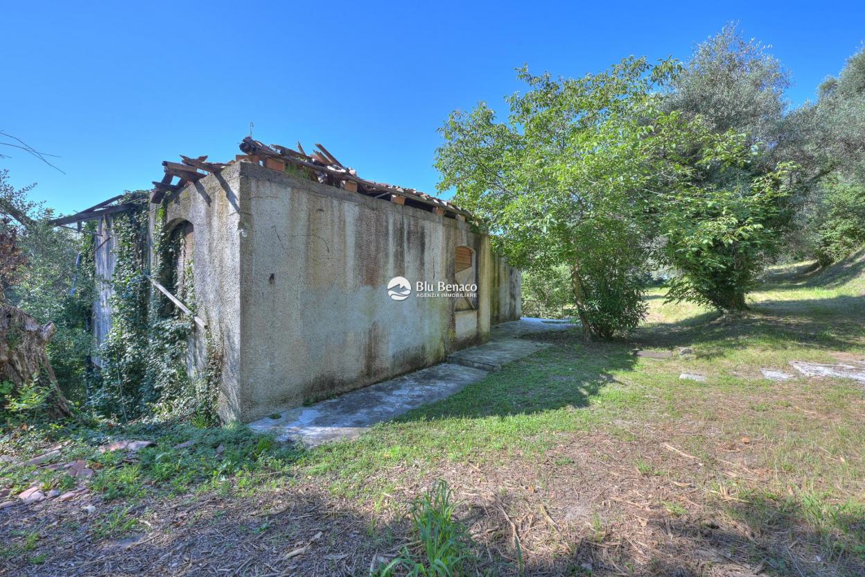 Proprietà indipendente con stupenda vista lago