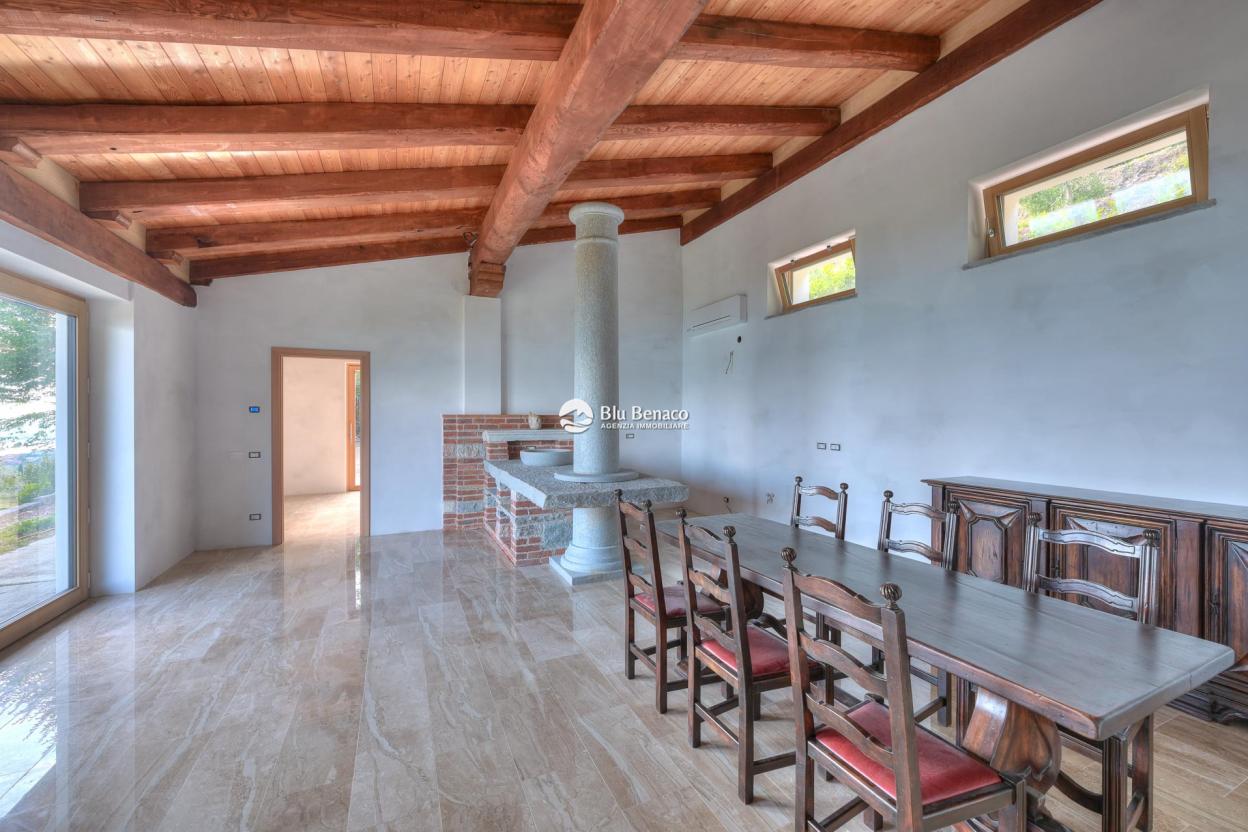 Unmissable property for sale in Toscolano