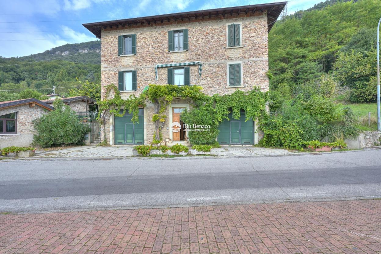 Villa mit herrlichem Seeblick in Liano