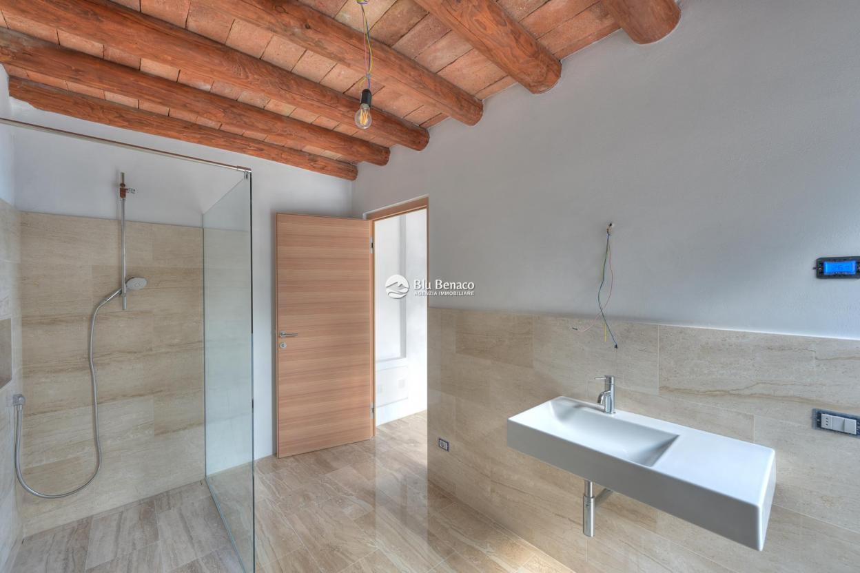 Unmissable property for sale in Toscolano