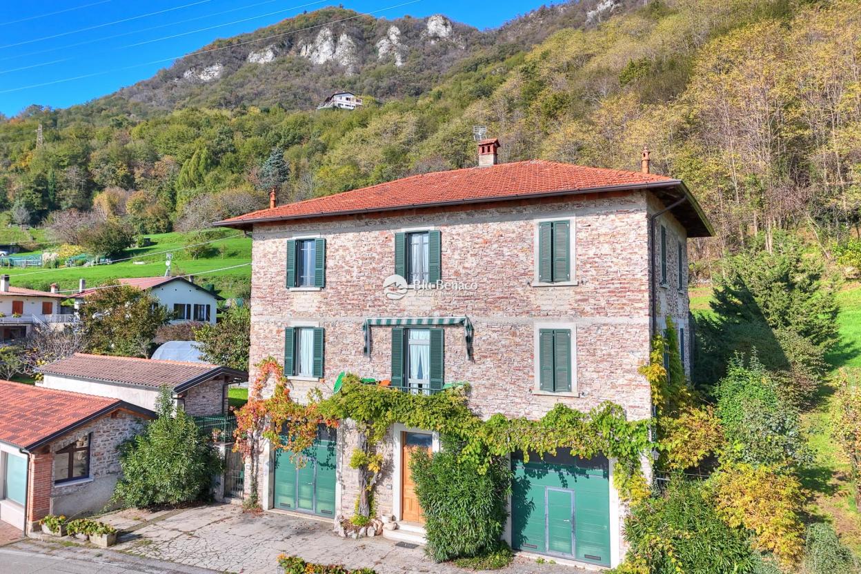 Villa mit herrlichem Seeblick in Liano