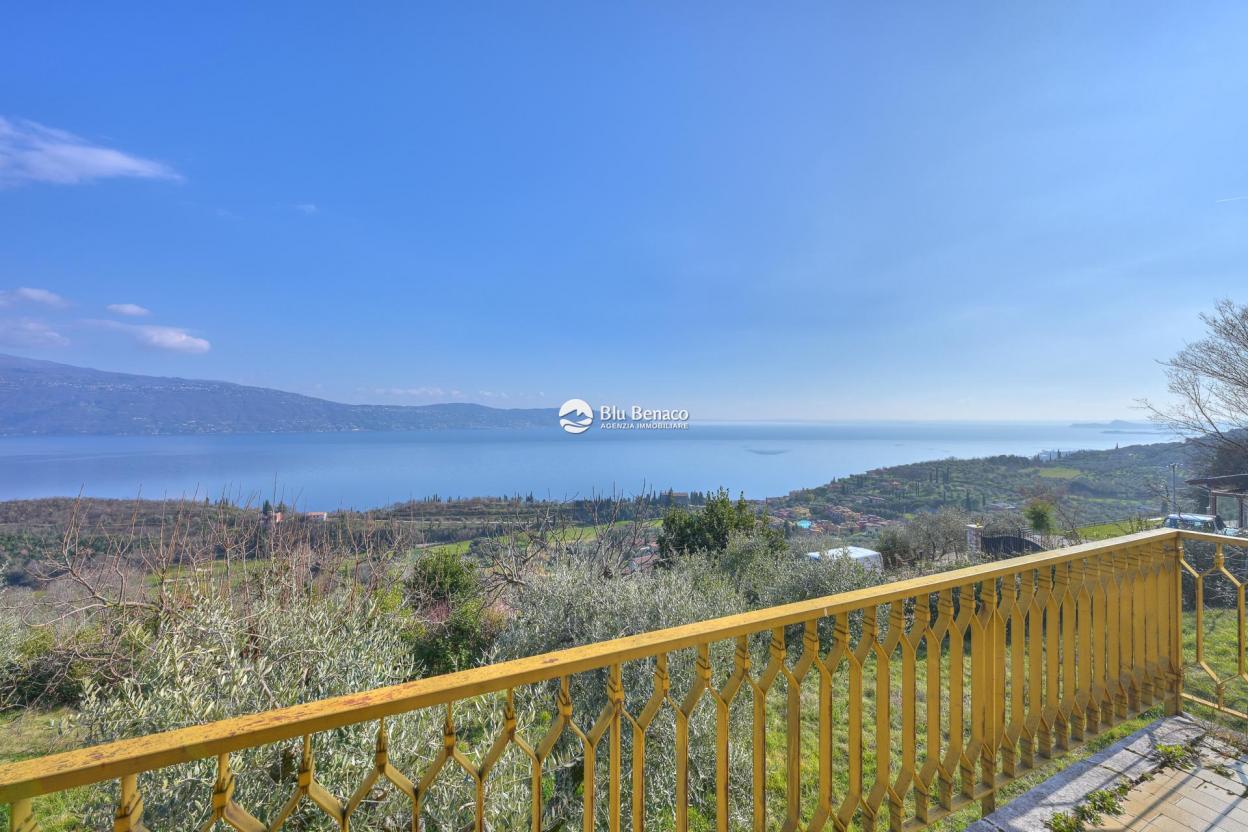 Detached villa for sale in Cabiana