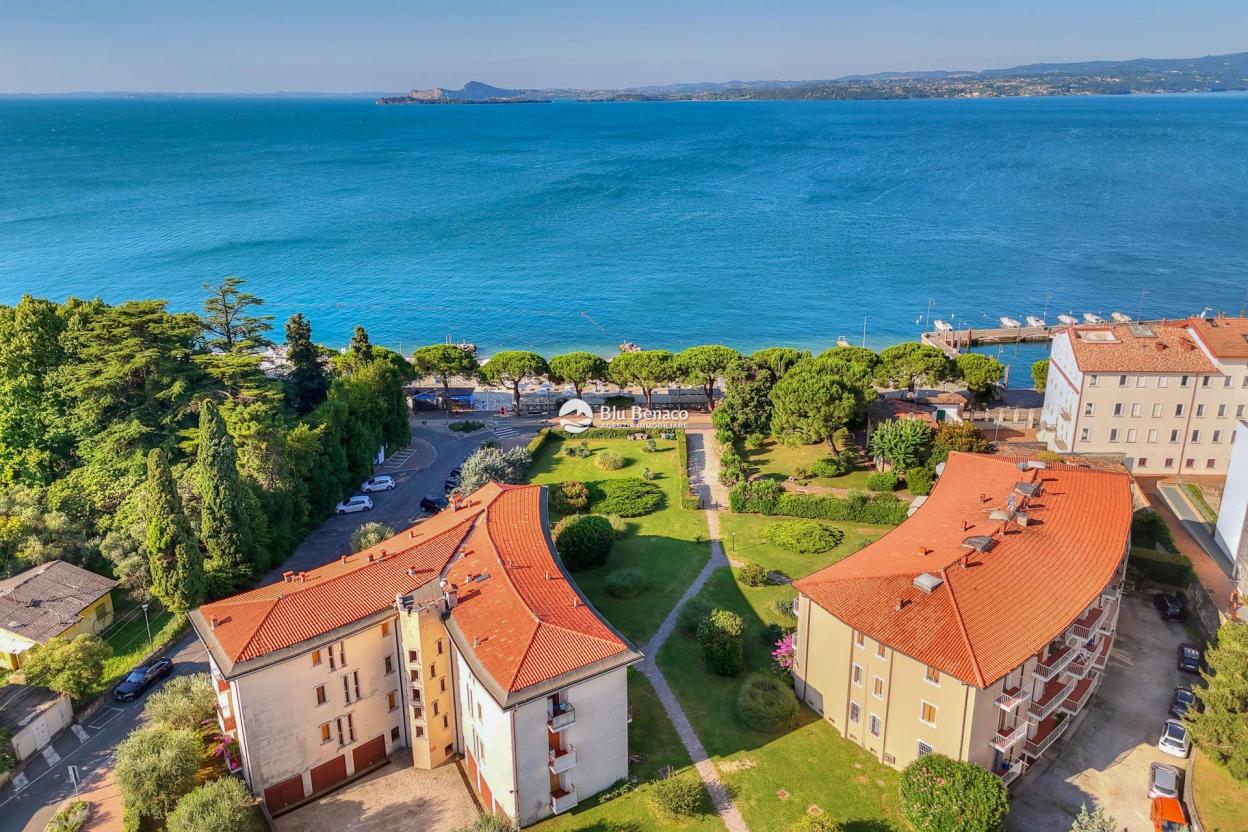 Drei-Zimmer-Wohnung am See zu verkaufen in Maderno