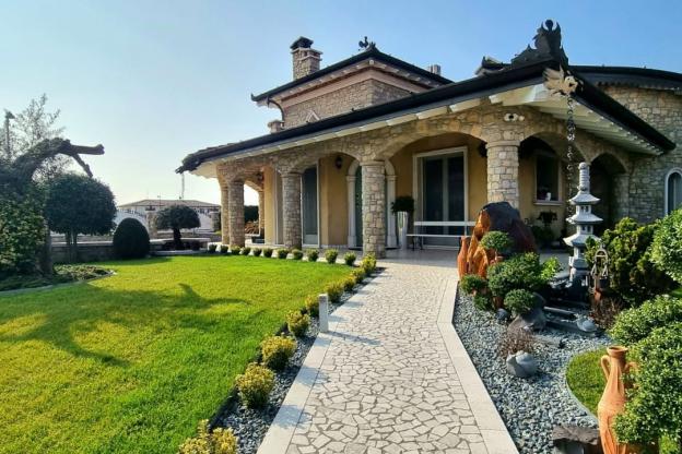 Villa Lucia in vendita