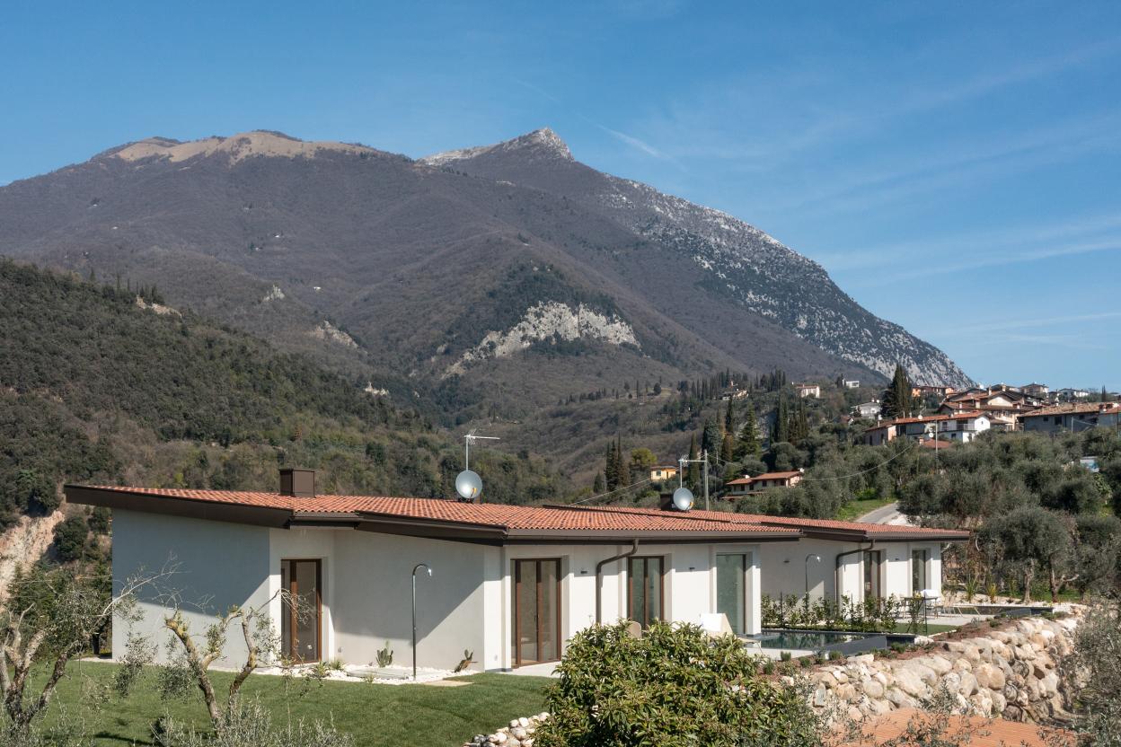 Villa con meravigliosa vista lago a Montemaderno