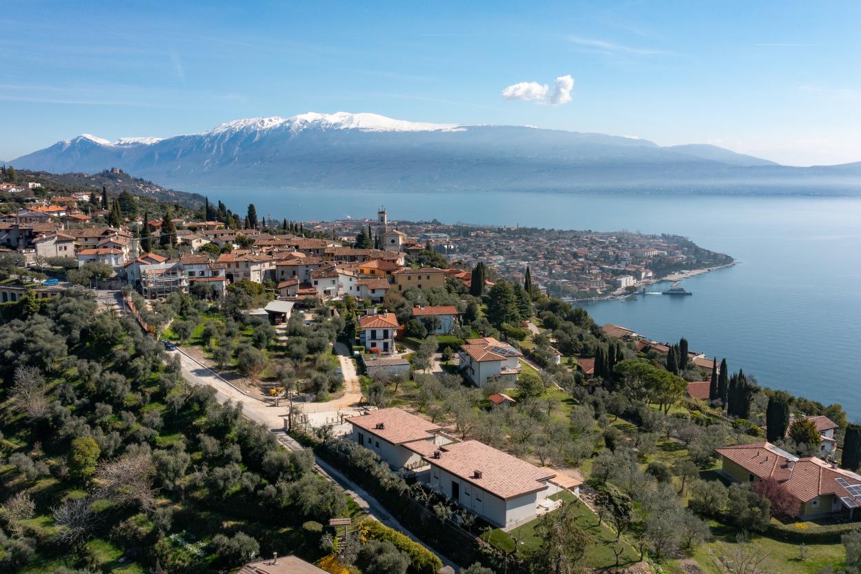 Villa con meravigliosa vista lago a Montemaderno